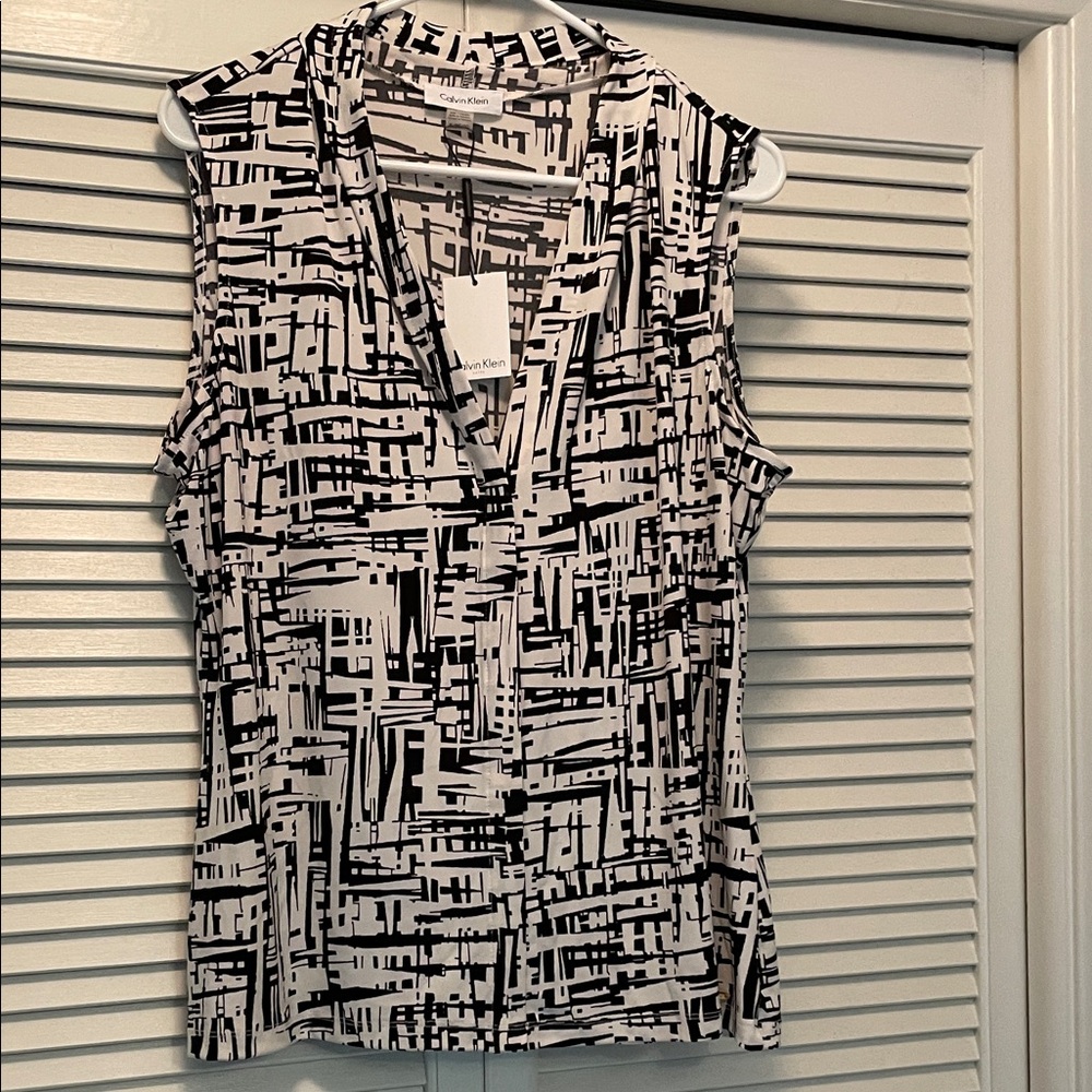 Calvin Klein Woman’s Abstract Black and Cream Top, XL